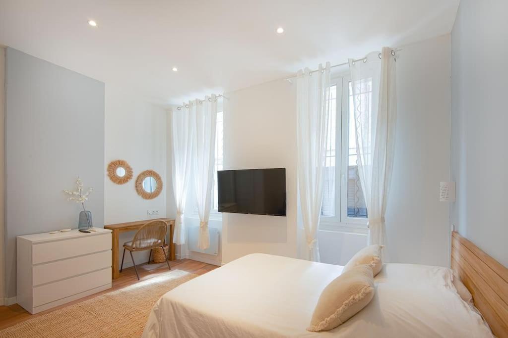 Longchamp Grand T2 De Gamme Terrasse Apartment